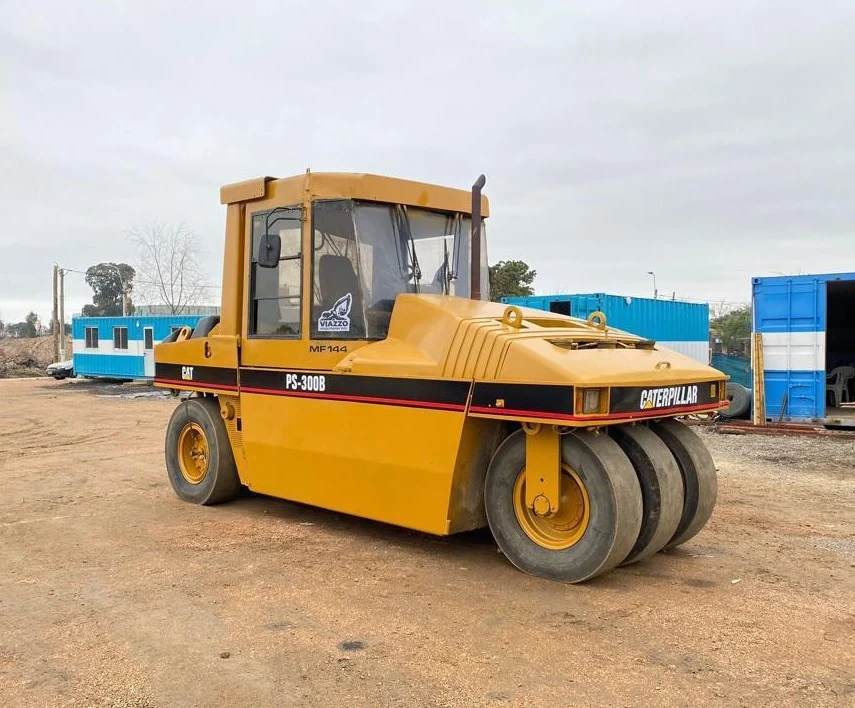 Cilindro neumático Caterpilar PS 300 — compactación para caminería