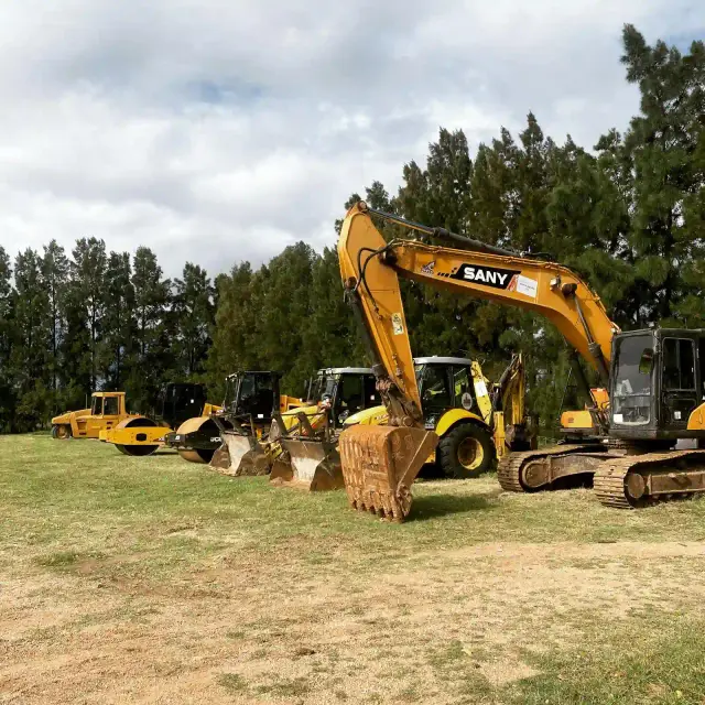 Alquiler de maquinaria vial de Vialmaquinaria con operario en Uruguay
